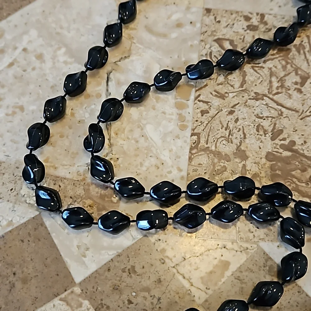 Sarah Cov Coventry Long Necklace Holiday Beads Black Plastic Beaded Vintage - Picture 4 of 9
